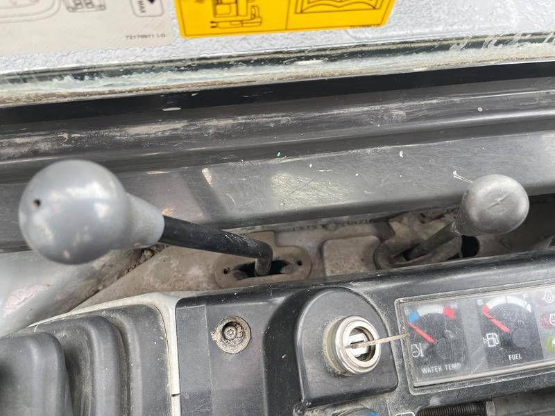 New Holland E 50 B SR