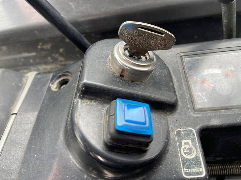 New Holland E 50 B SR