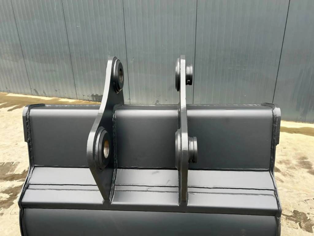 Hitachi ZX225 - 1.40m