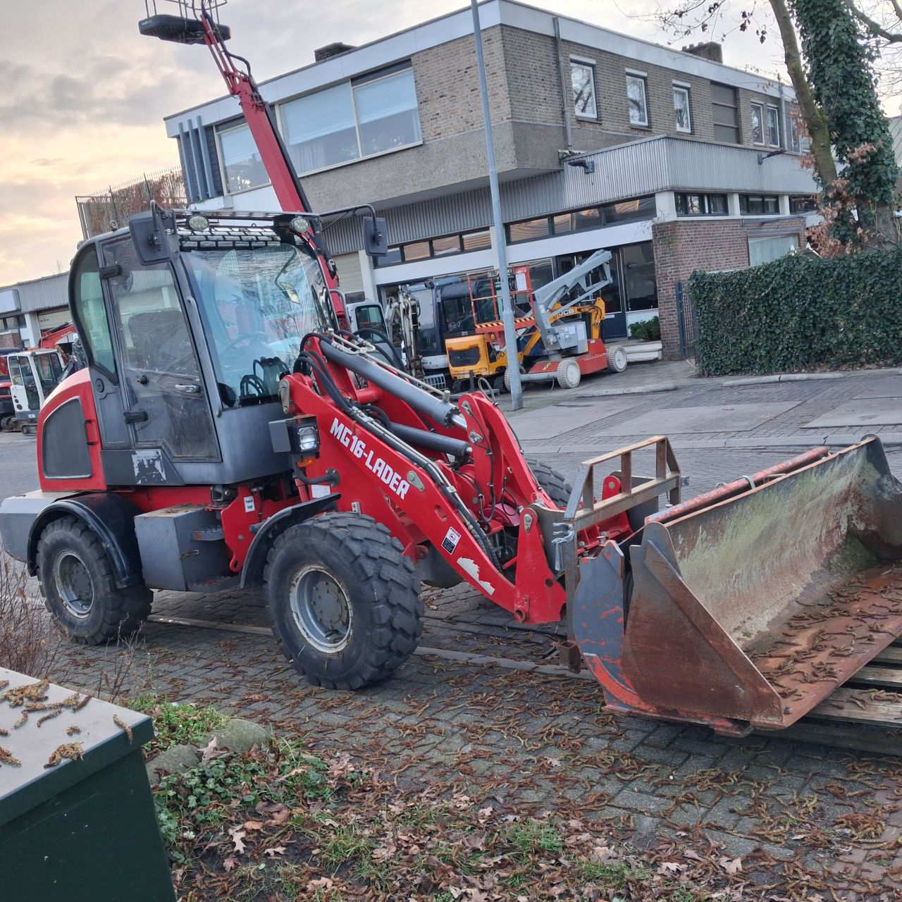 Everun? MG16 Shovel.