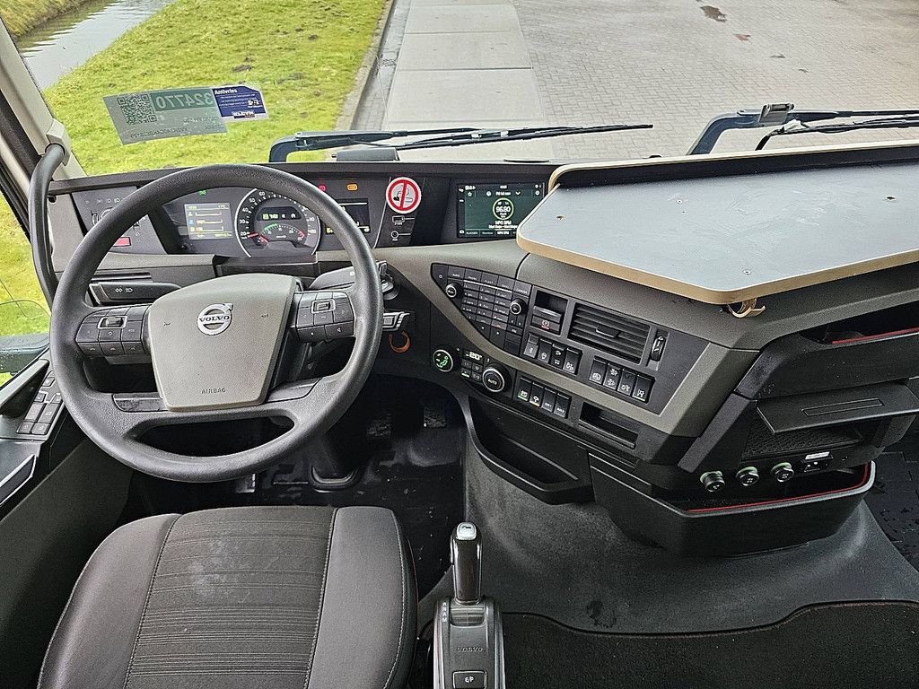 VOLVO FH 500 6x2 steer hyva 20s59