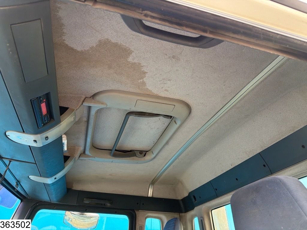 MAN TGA 32 360 8x4, 8 m³, Manual transmission, Leaf suspension