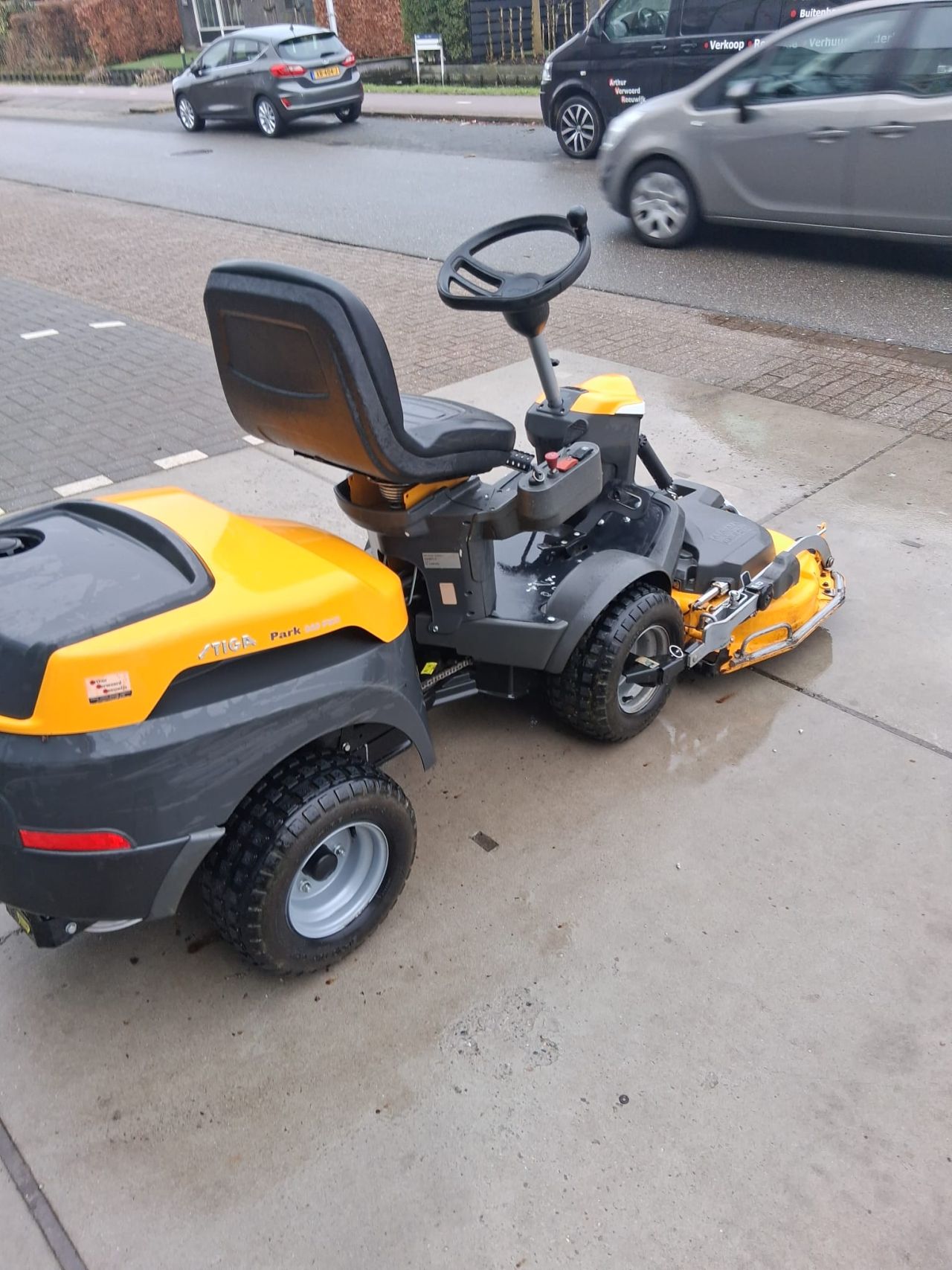 Stiga Park 340PWX Zitmaaier AWD + Stuurbekrachtiging