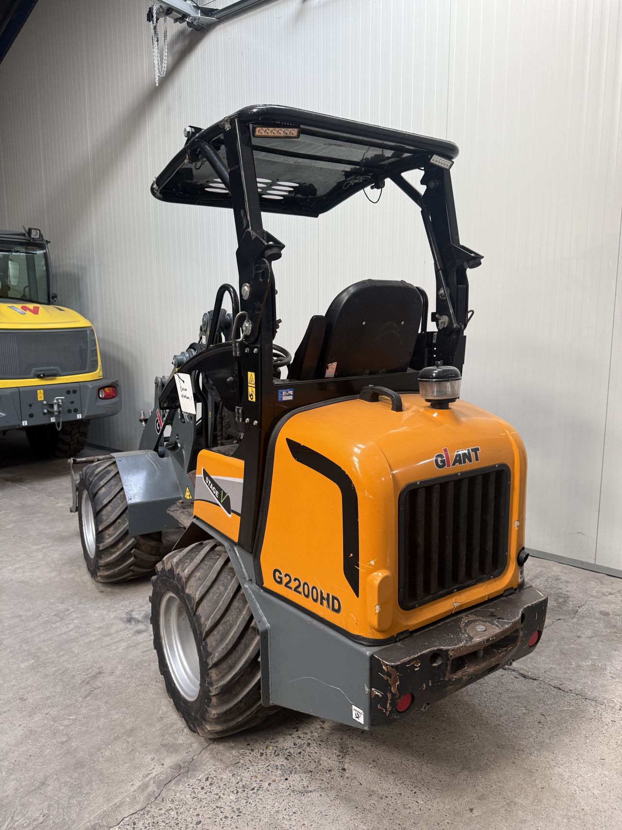 Giant g2200 HD ( 430 uur )