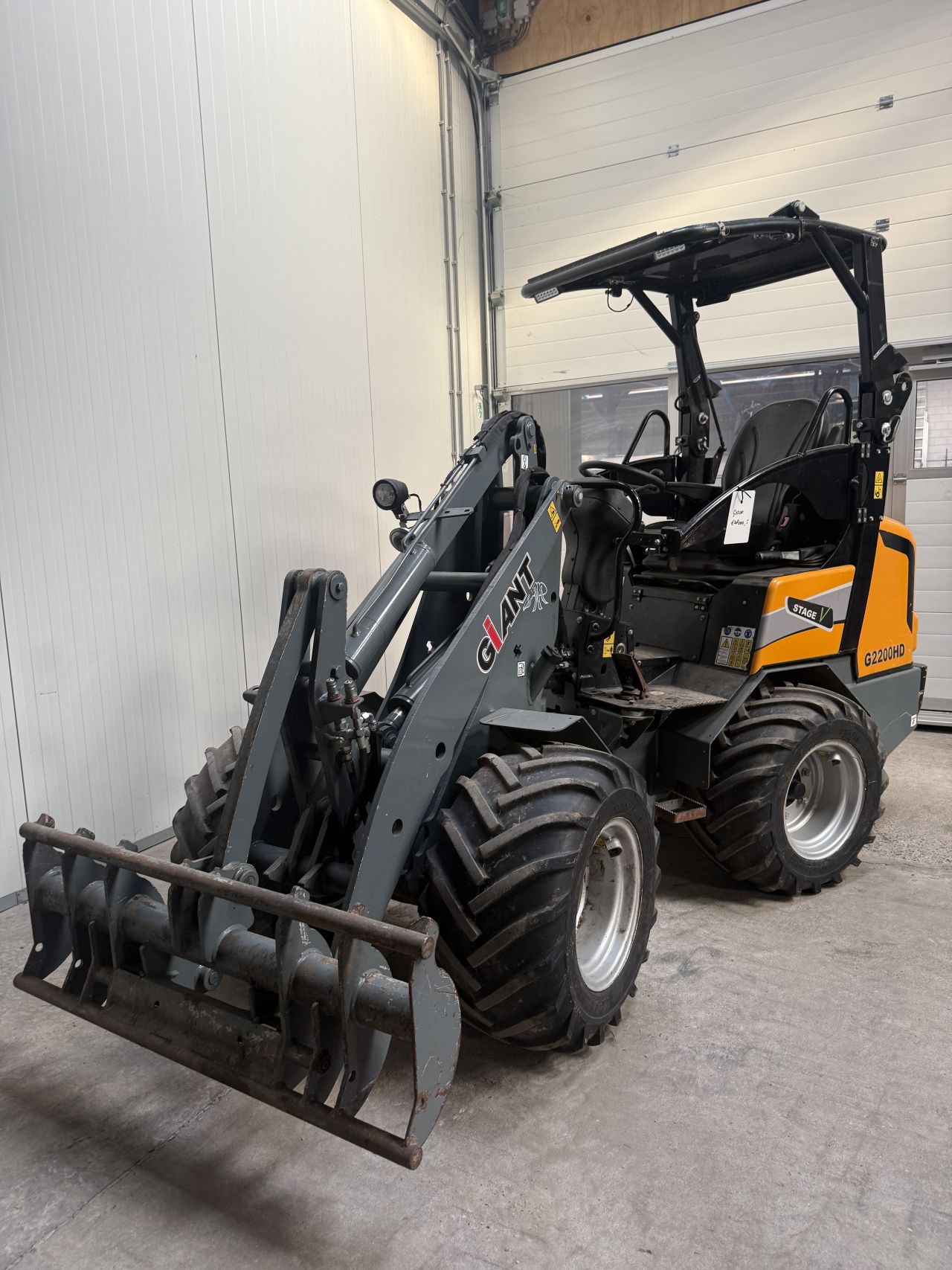 Giant g2200 HD ( 430 uur )