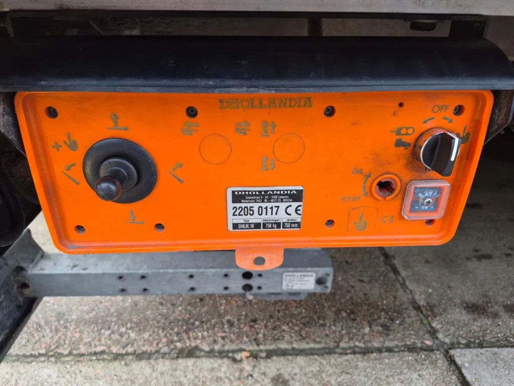 Ford Transit Gesloten clixtar oplegger 6,1 m.