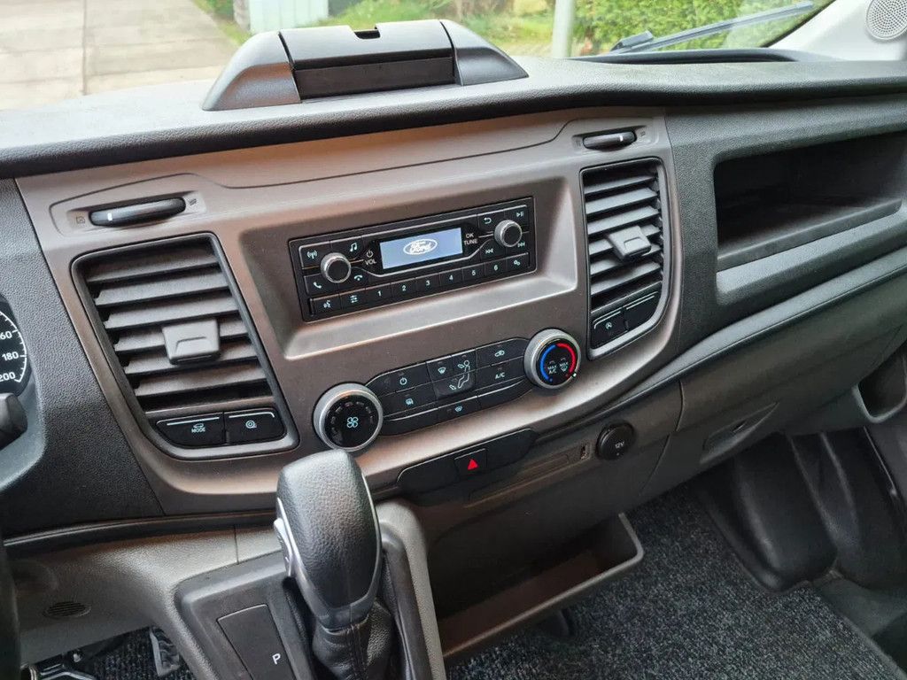 Ford Transit Gesloten clixtar oplegger 6,1 m.