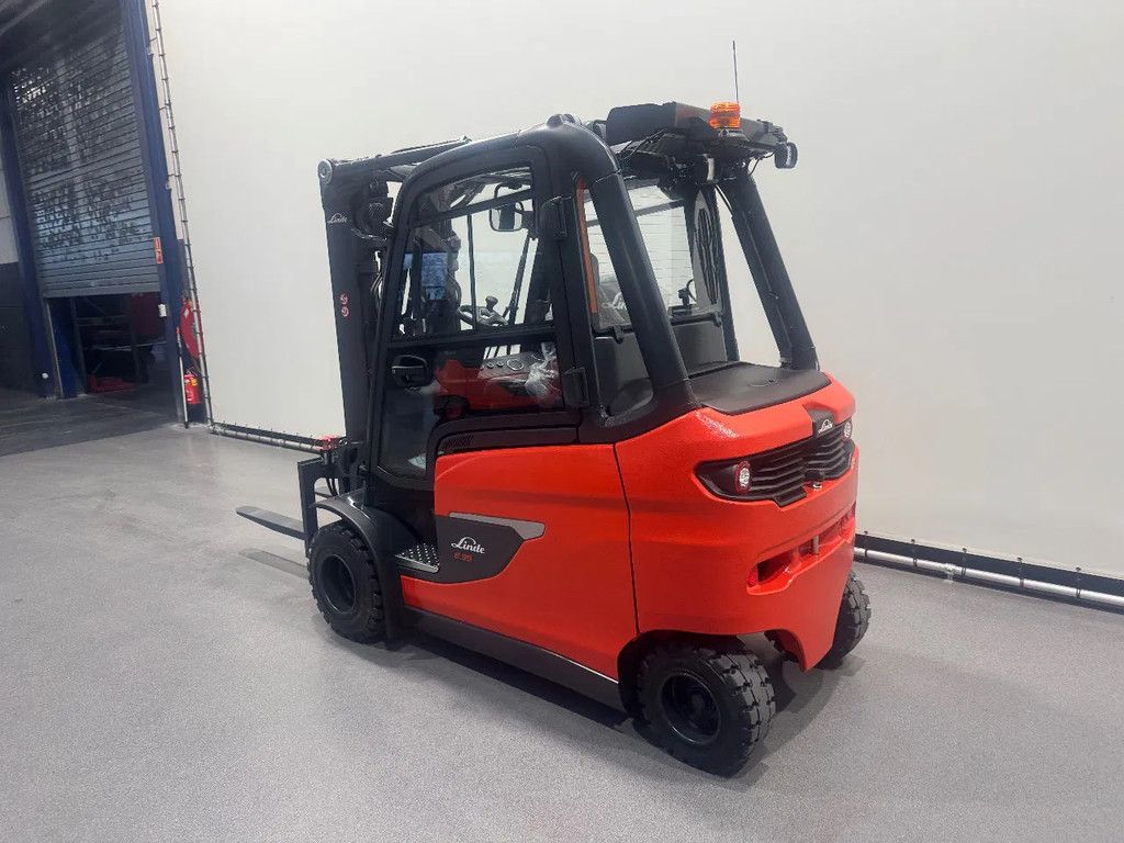 Linde 1252 E 35 HL-01 inclusief AIRCO