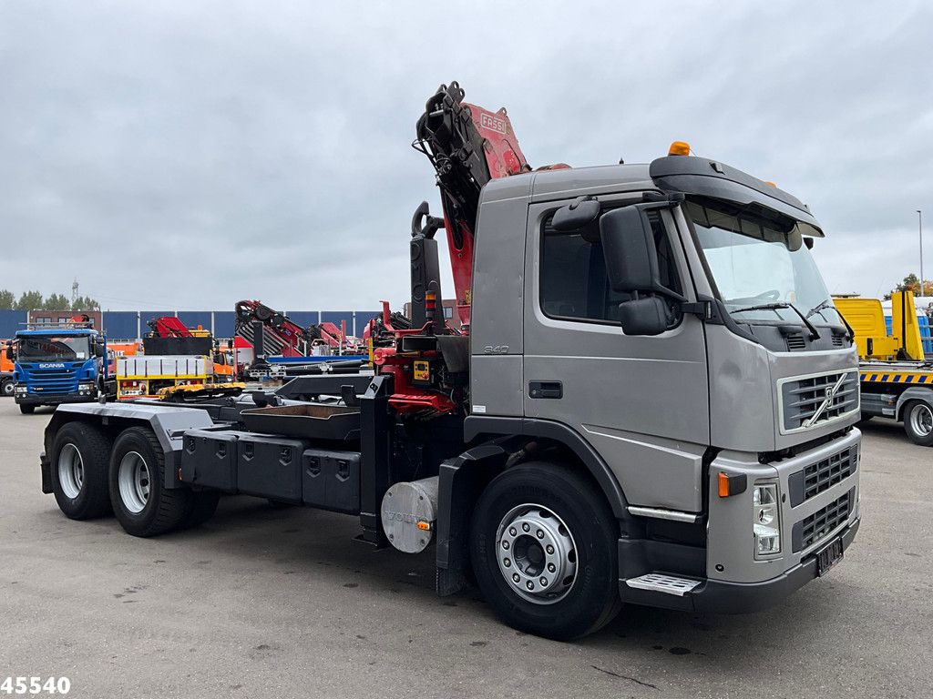 Volvo FM 340 6x4 Fassi 19 Tonmeter laadkraan