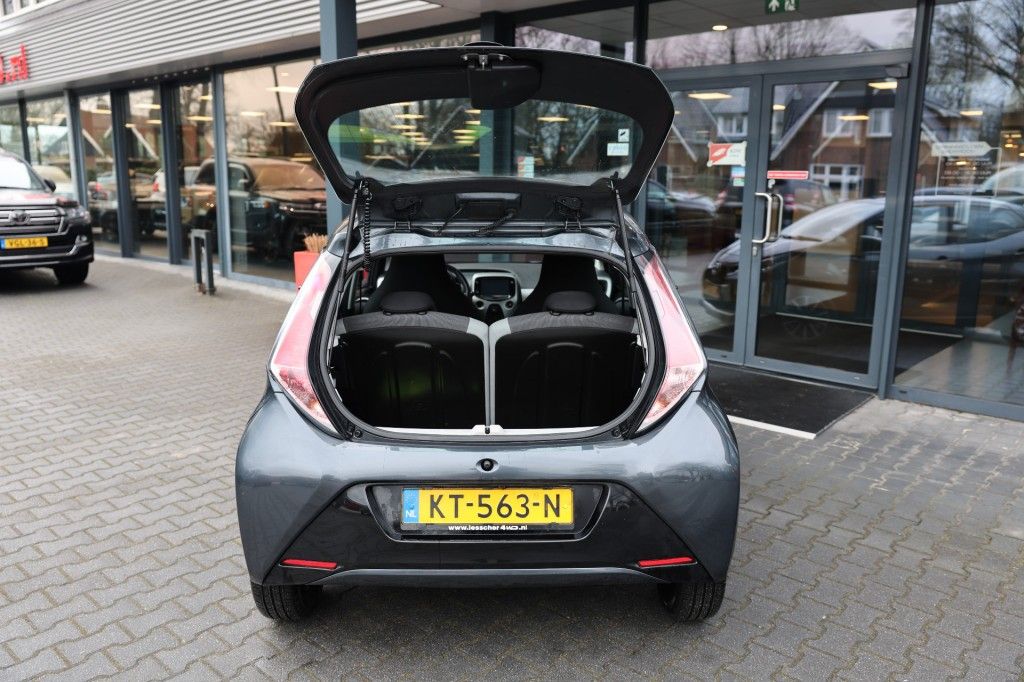 Toyota Aygo 1.0 VVT-i X-PLAY 5DRS MARGE