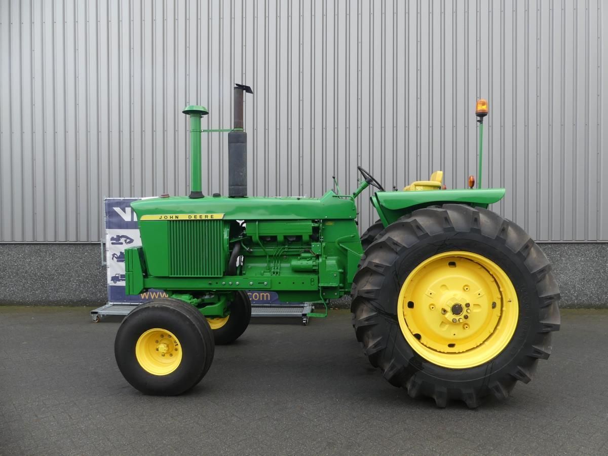John Deere 4620