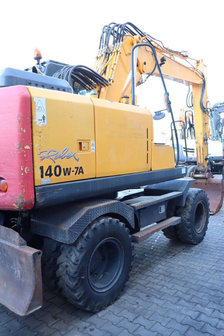 Wielgraafmachine Hyundai ROBEX 140W-7A Diesel 78kW 2010
