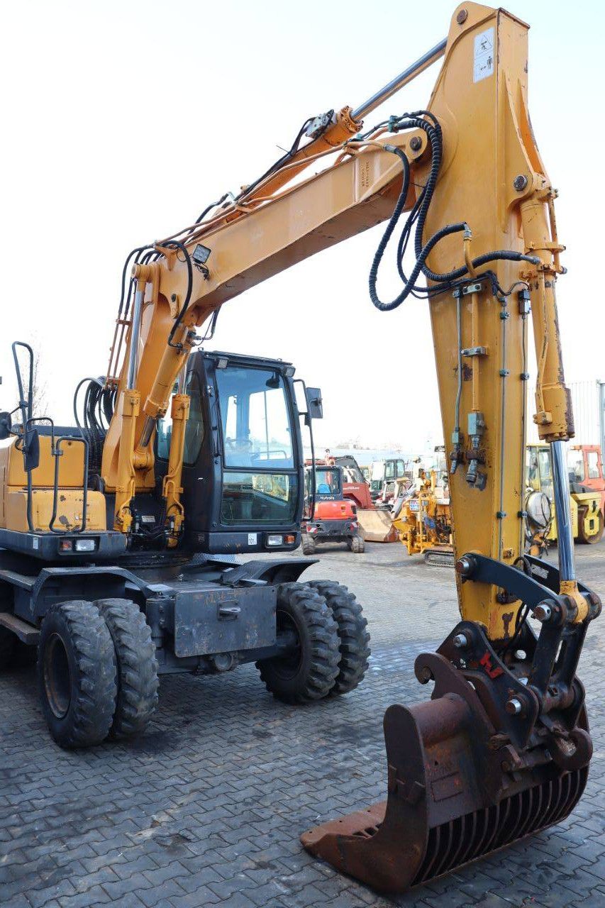 Wielgraafmachine Hyundai ROBEX 140W-7A Diesel 78kW 2010