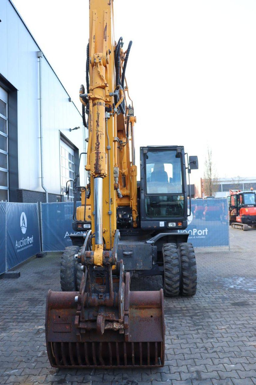 Wielgraafmachine Hyundai ROBEX 140W-7A Diesel 78kW 2010