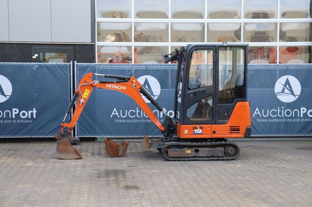 Minigraver Hitachi ZX19-6CR Diesel 11.5kW 2022