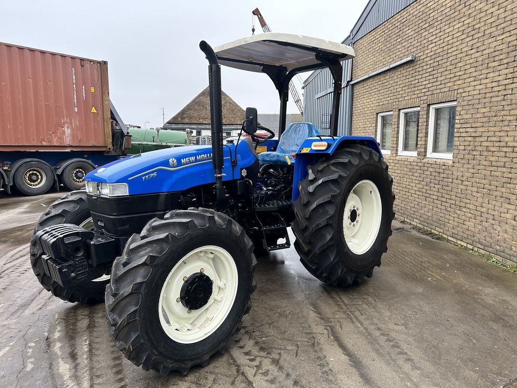 New Holland TT75