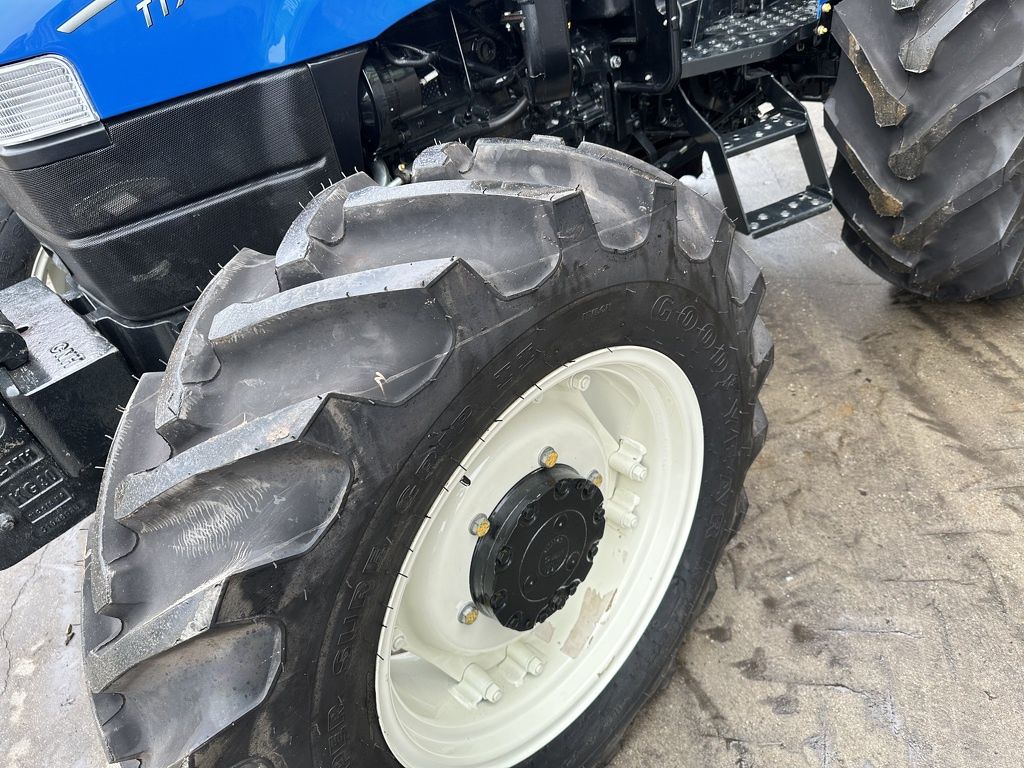 New Holland TT75
