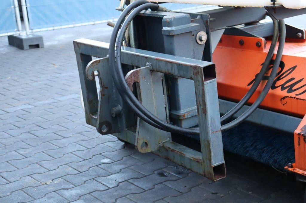 Sweeping brush attachment Tuchel Plus P1 180 HS 560 2004