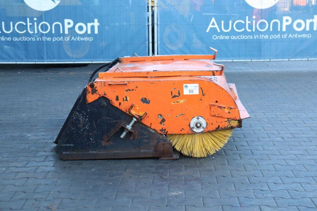 Veegborstel aanbouw Attec 05BBC1685 2015