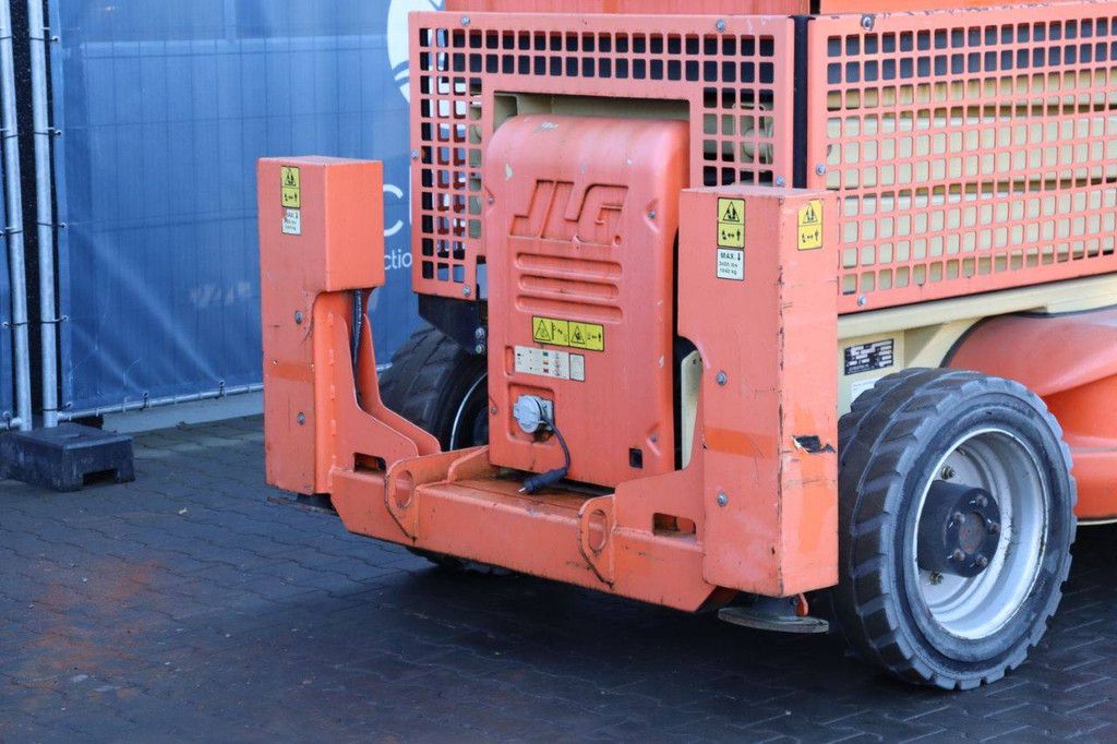 JLG M3369 Elektro- + Diesel-Scherenarbeitsbühne 12,06 m 2013