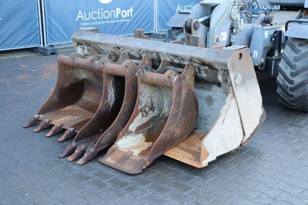 Backhoe loader Haulotte MJX 970 Diesel 68kW 2012