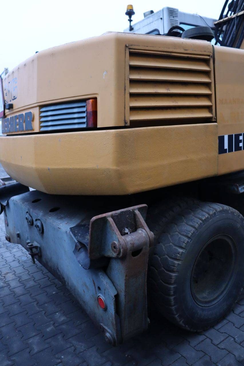 Liebherr A316 Radbagger, Diesel, 82 kW, Baujahr 1999