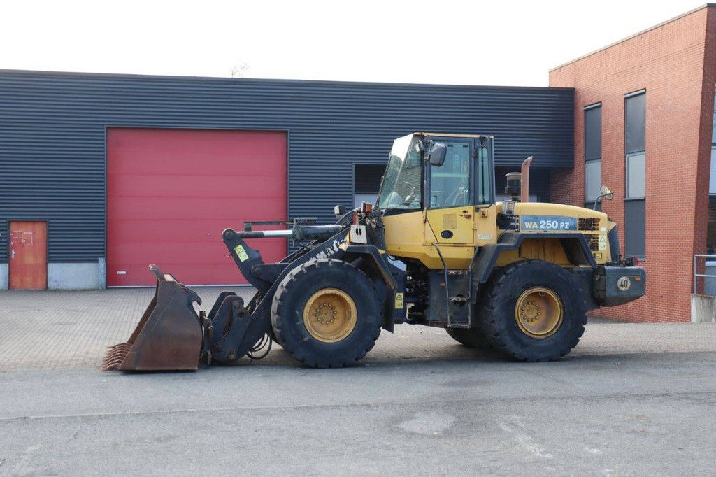 Wheel loader Komatsu WA250PZ-5 Diesel 101kW 2007