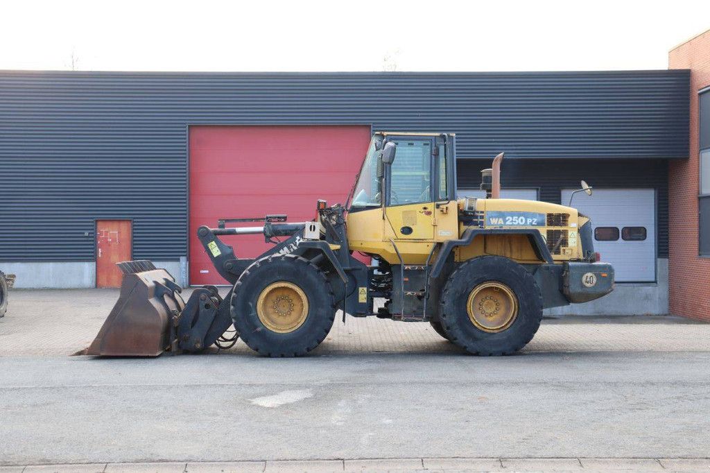Wheel loader Komatsu WA250PZ-5 Diesel 101kW 2007