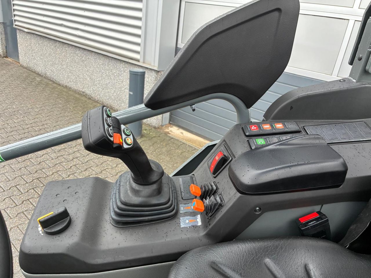 Weidemann 1390 Deluxe met inklapbare cabine