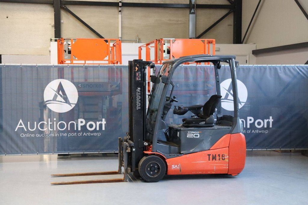 Forklift Toyota 8FBET20 Electric 2000kg 4.3m 2015