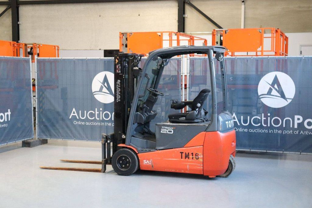 Forklift Toyota 8FBET20 Electric 2000kg 4.3m 2015
