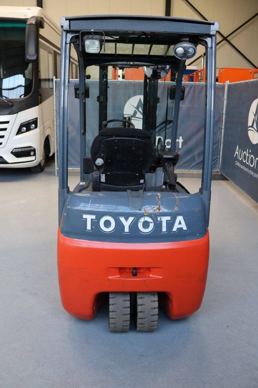 Forklift Toyota 8FBET20 Electric 2000kg 4.3m 2015