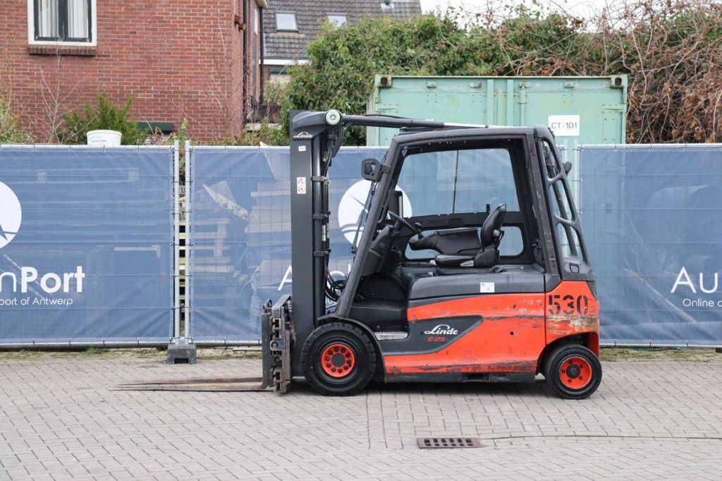 Gabelstapler Linde E25L-01 Elektro 2500 kg 4,76 m 2020