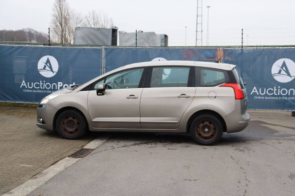Passenger car Peugeot 5008 Diesel 112 hp 2010 (Margin)