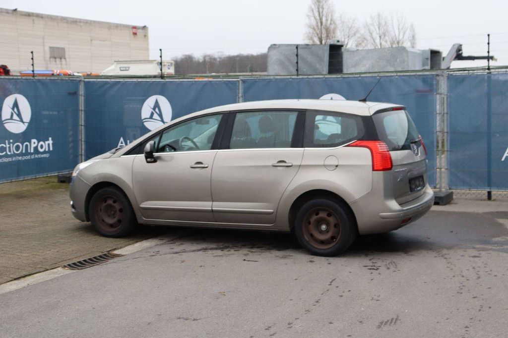 Passenger car Peugeot 5008 Diesel 112 hp 2010 (Margin)