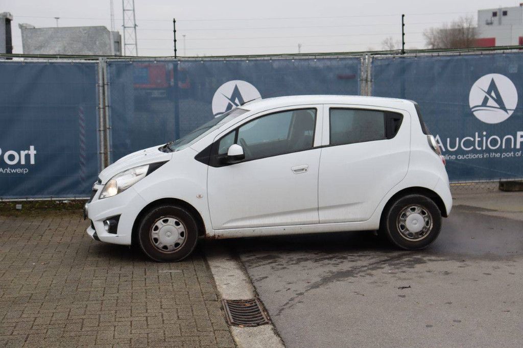 Passenger car Chevrolet Spark Petrol 68 hp 2012 (Margin)