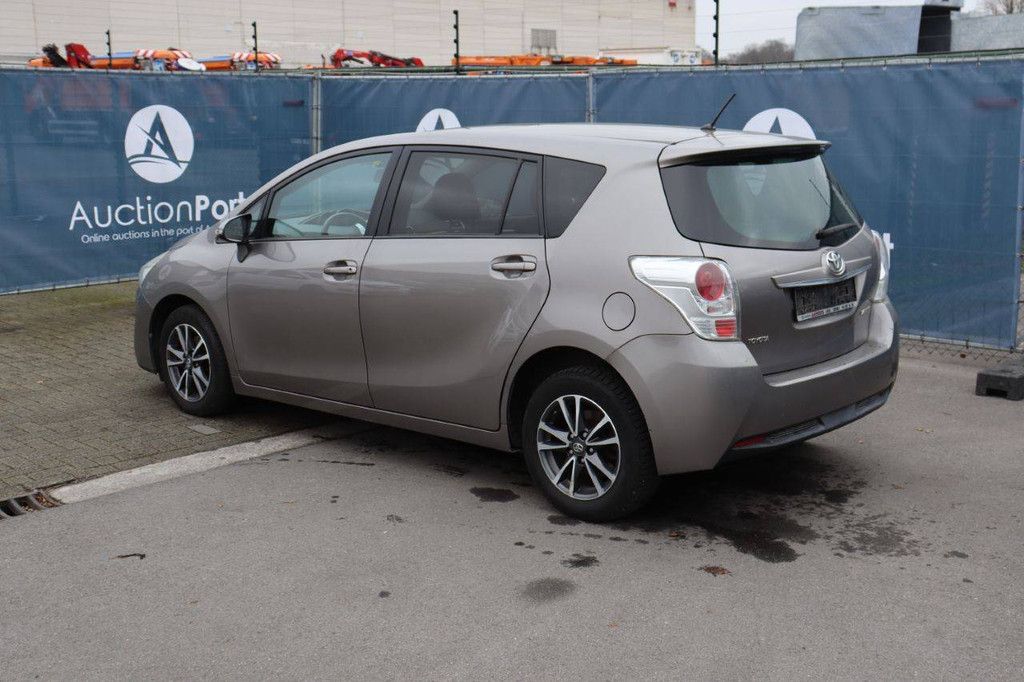 Passenger car Toyota Verso Diesel 112 hp 2014 (Margin)