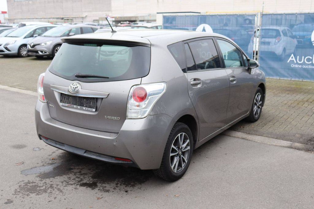 Passenger car Toyota Verso Diesel 112 hp 2014 (Margin)