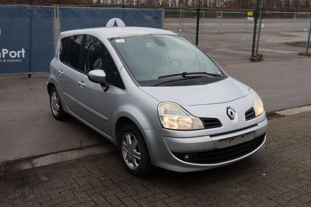 Passenger car Renault Modus Diesel 86 hp 2009 (Margin)