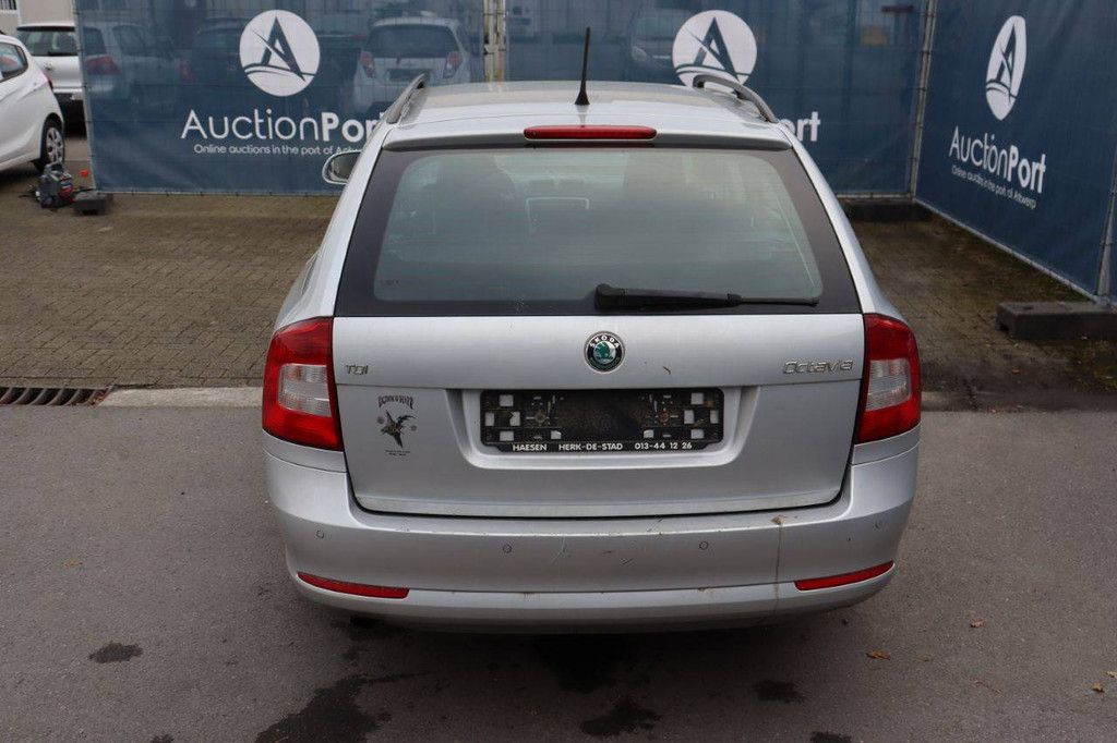 Passenger car Skoda Octavia Diesel 105 hp 2012 (Margin)