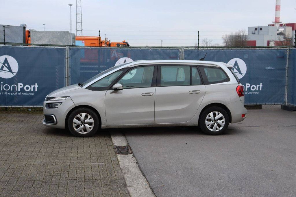 Passenger car Citroën C4 Petrol 130 hp 2019 (Margin)
