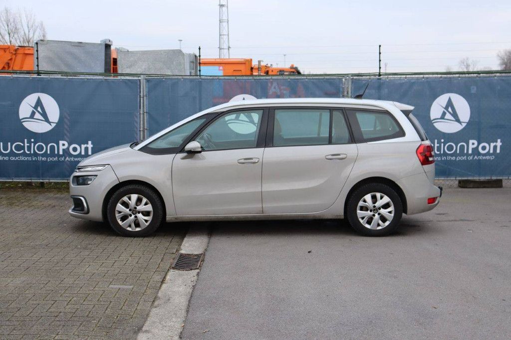 Passenger car Citroën C4 Petrol 130 hp 2019 (Margin)