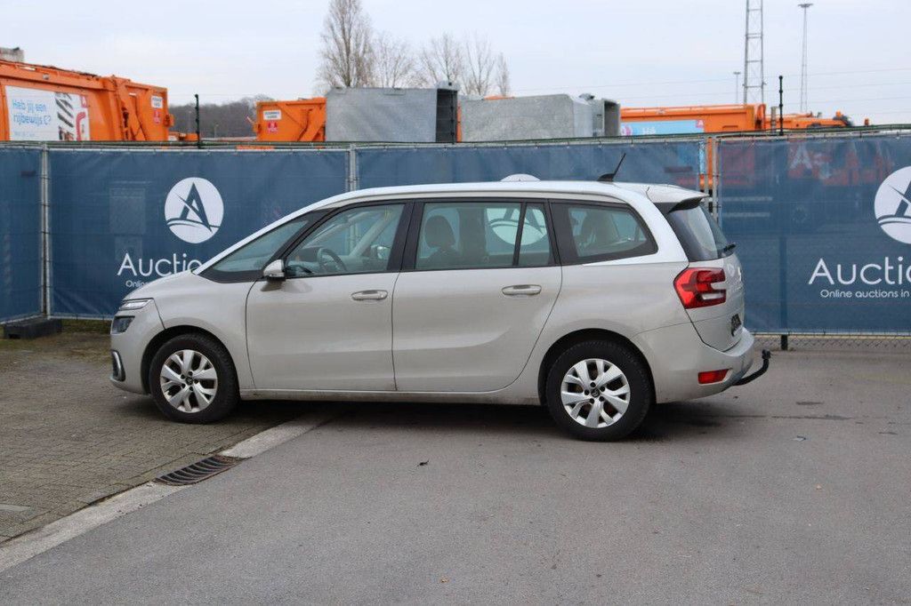 Passenger car Citroën C4 Petrol 130 hp 2019 (Margin)
