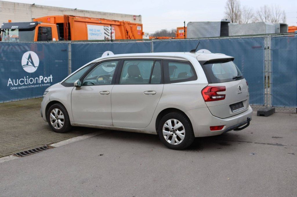 Passenger car Citroën C4 Petrol 130 hp 2019 (Margin)