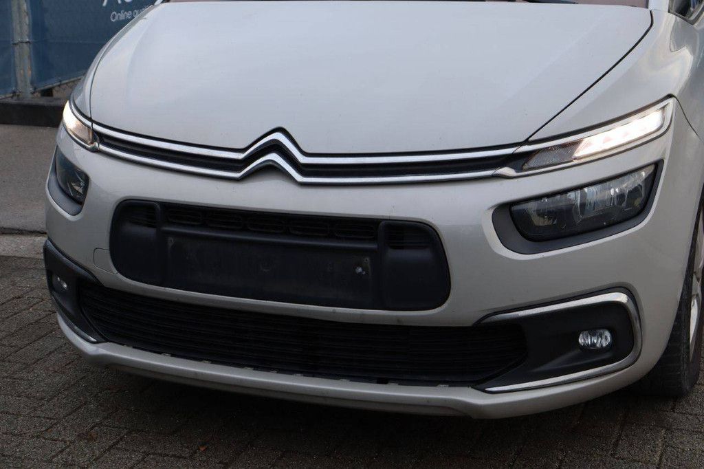 Passenger car Citroën C4 Petrol 130 hp 2019 (Margin)