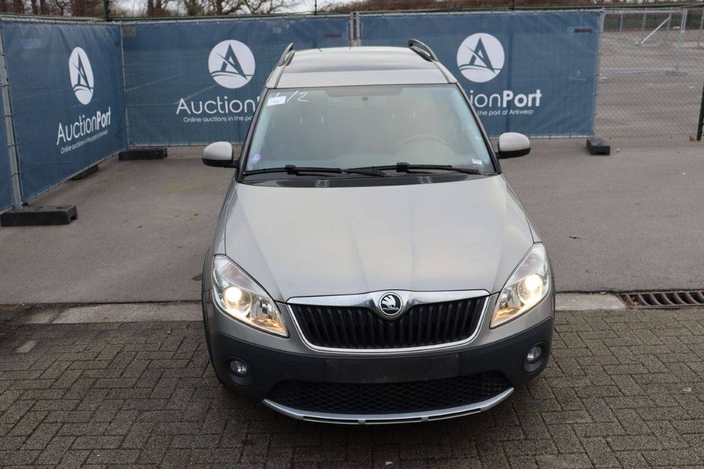 Peugeot Skoda Roomster Petrol 86pk 2015 (Margin)