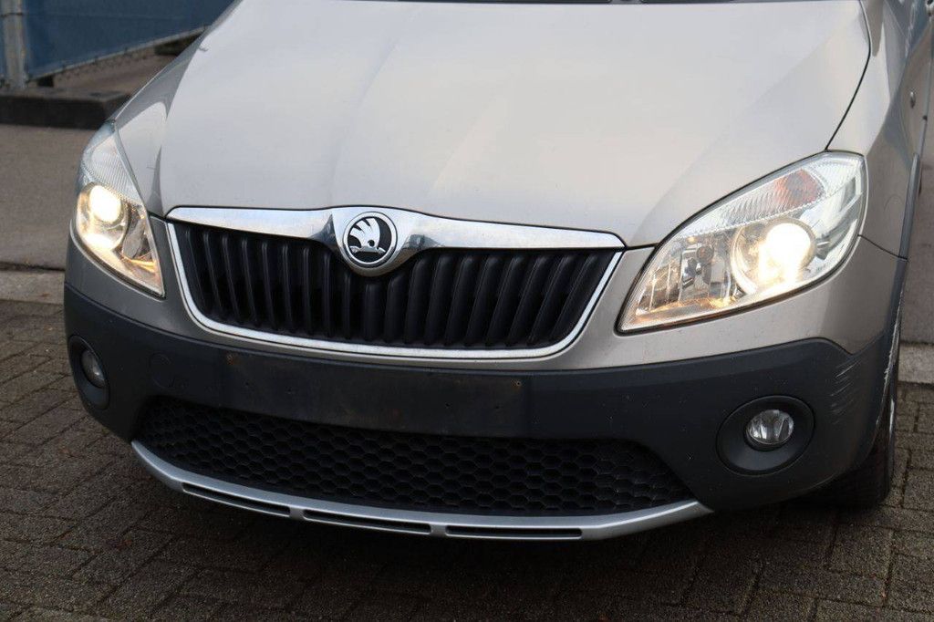 Peugeot Skoda Roomster Petrol 86pk 2015 (Margin)