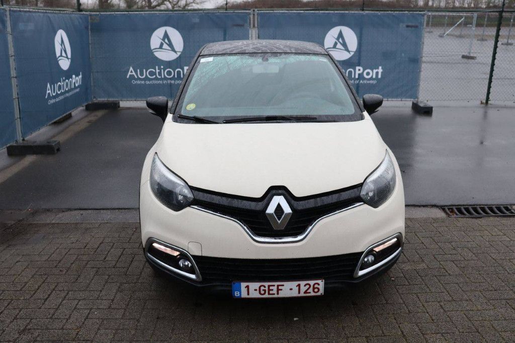 Passenger car Renault Captur Diesel 90 hp 2014 (Margin)