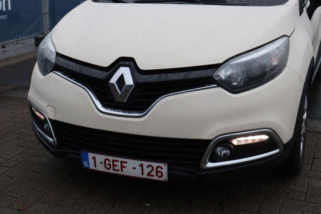 Passenger car Renault Captur Diesel 90 hp 2014 (Margin)
