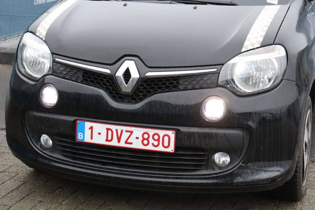 Passenger car Renault Twingo Petrol 71 hp 2017 (Margin)